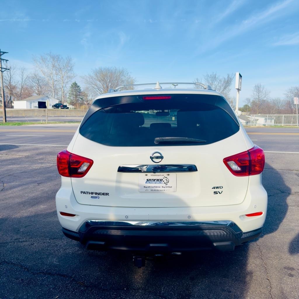 Nissan Pathfinder 4x4 SV 2019