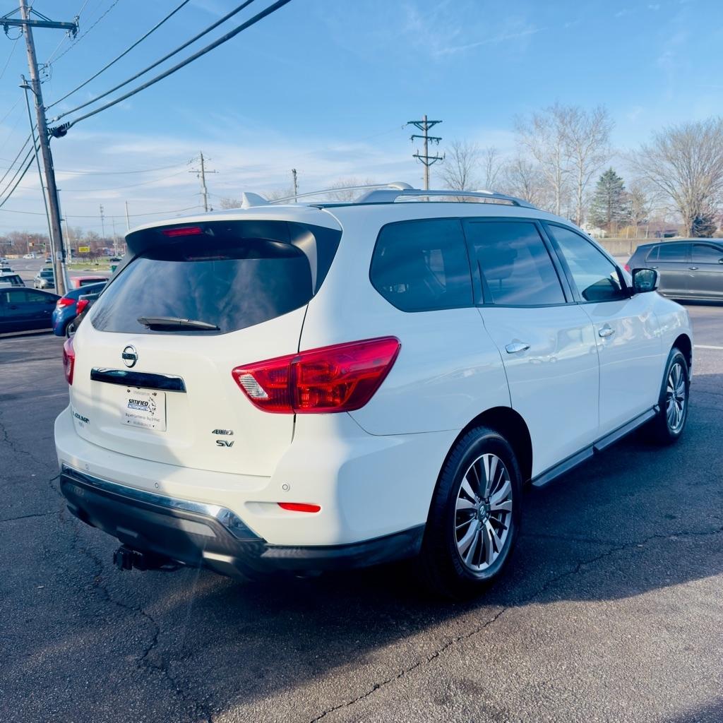 Nissan Pathfinder 4x4 SV 2019