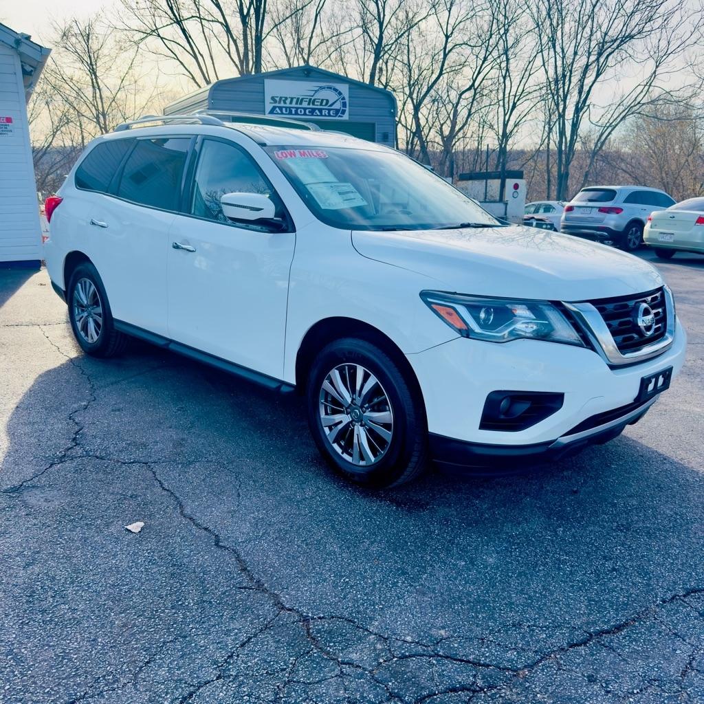 Nissan Pathfinder 4x4 SV 2019