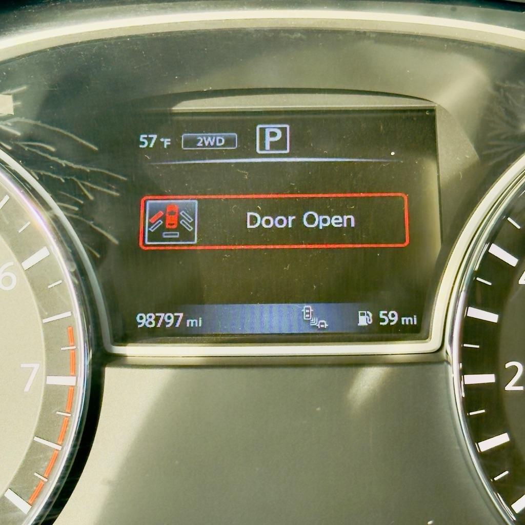 Nissan Pathfinder 4x4 SV 2019