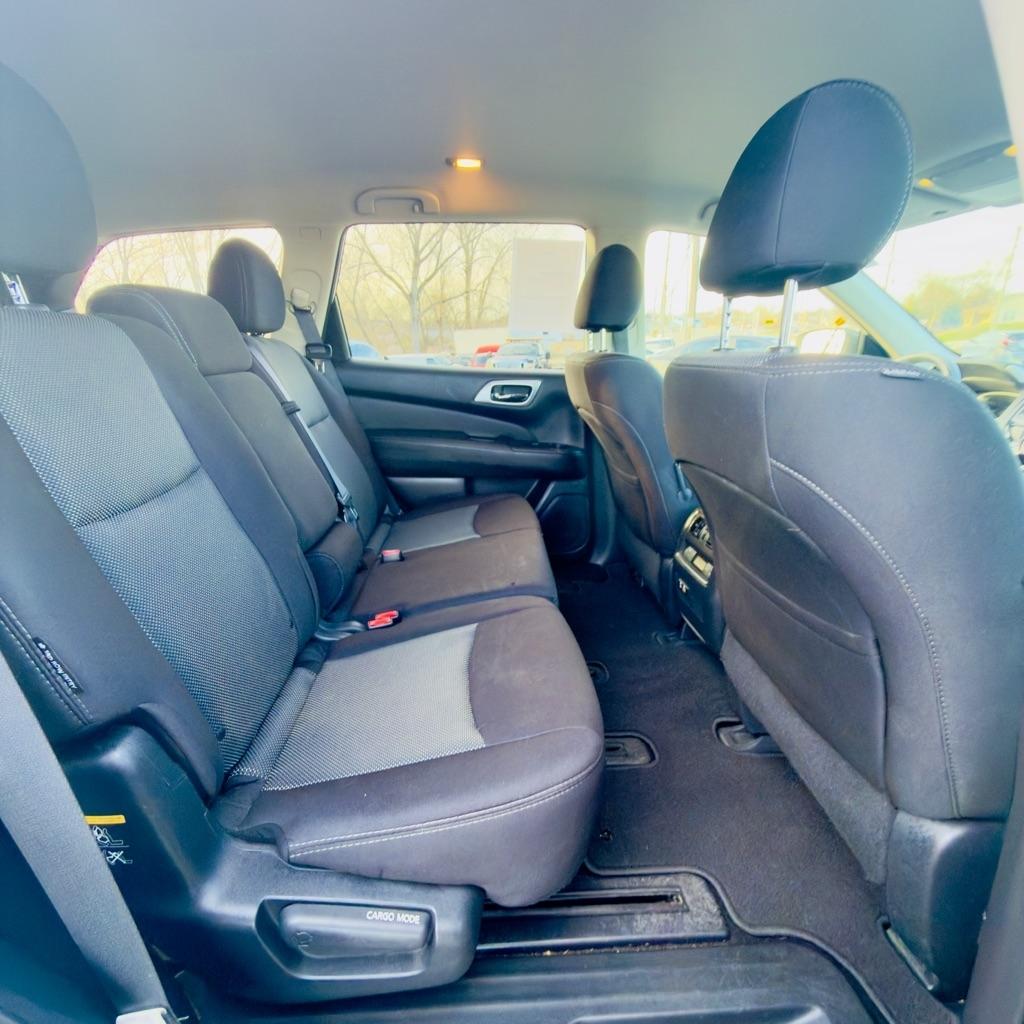 Nissan Pathfinder 4x4 SV 2019