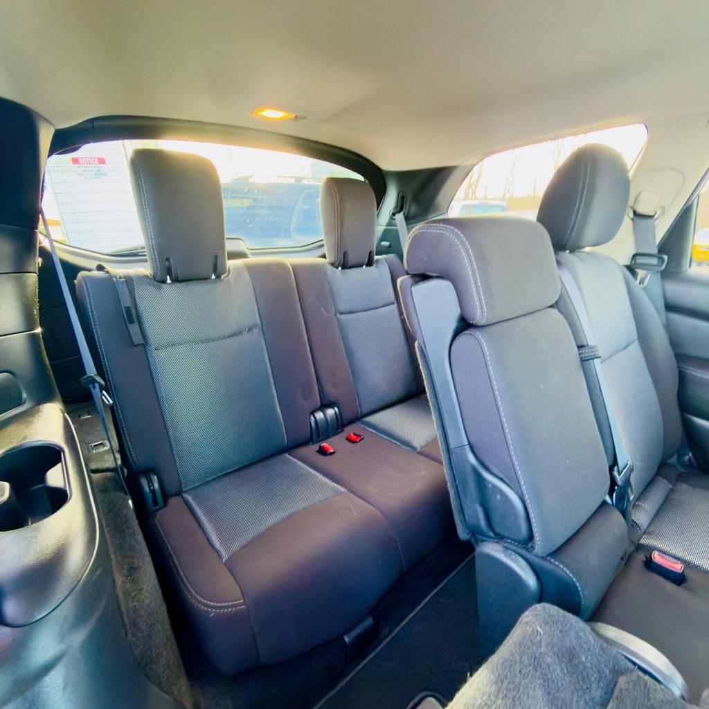 Nissan Pathfinder 4x4 SV 2019