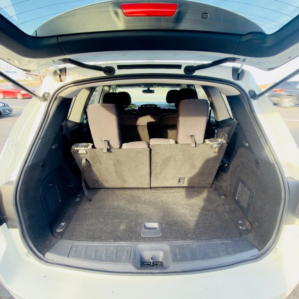 Nissan Pathfinder 4x4 SV 2019