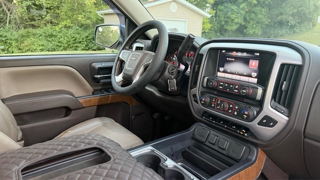 GMC Sierra 1500 4WD Double Cab 143.5" SLT 2014