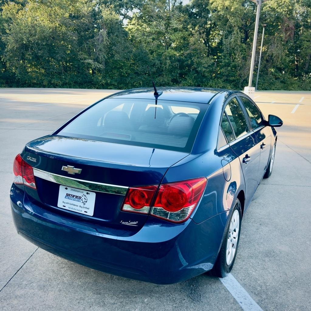 Chevrolet Cruze 4dr Sdn LS 2012