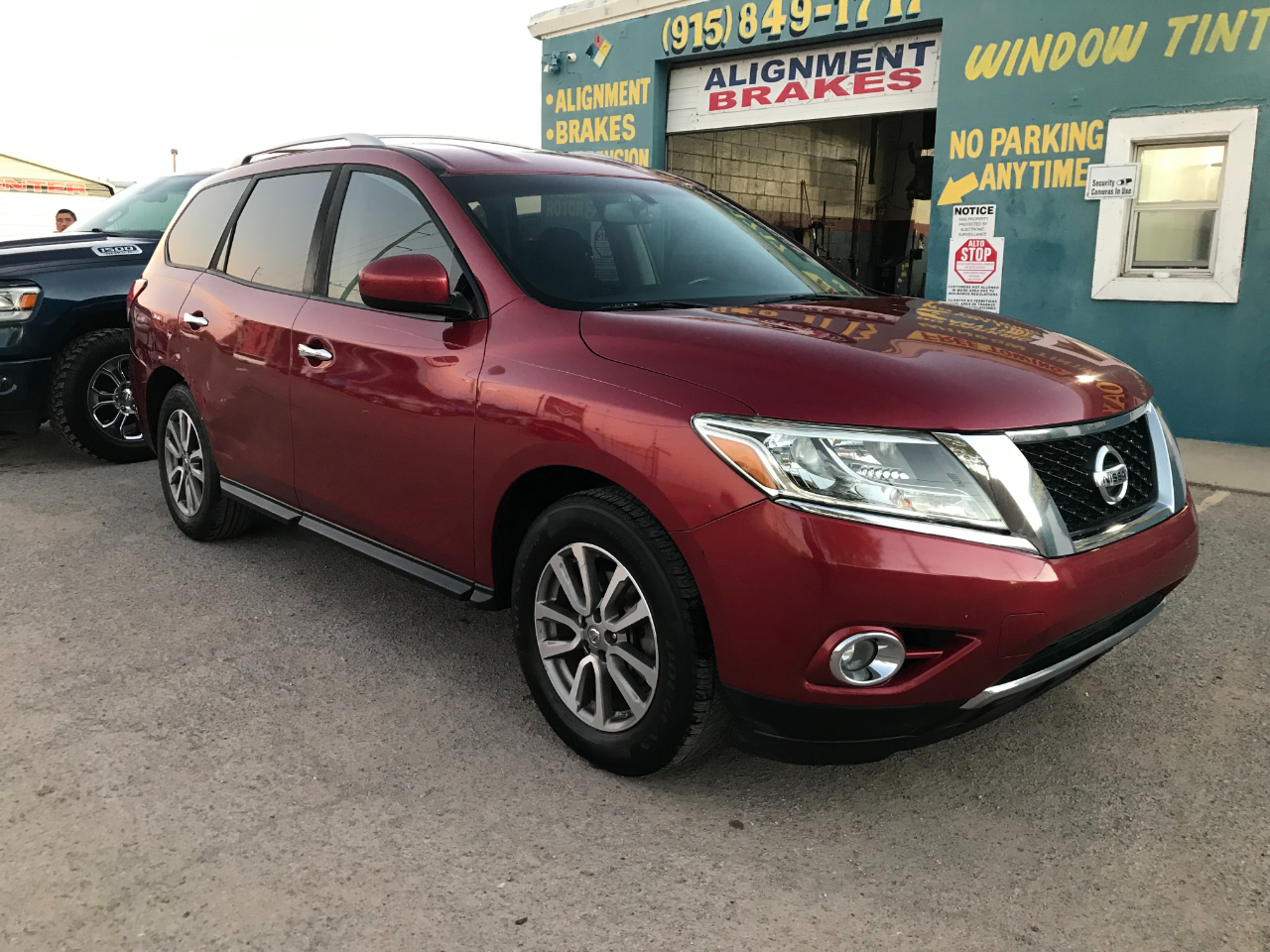 2016 Nissan Pathfinder S 2WD