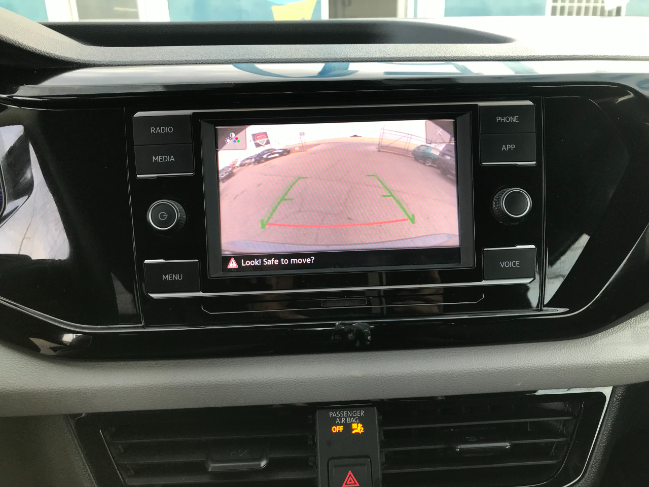 Volkswagen Taos S 2023