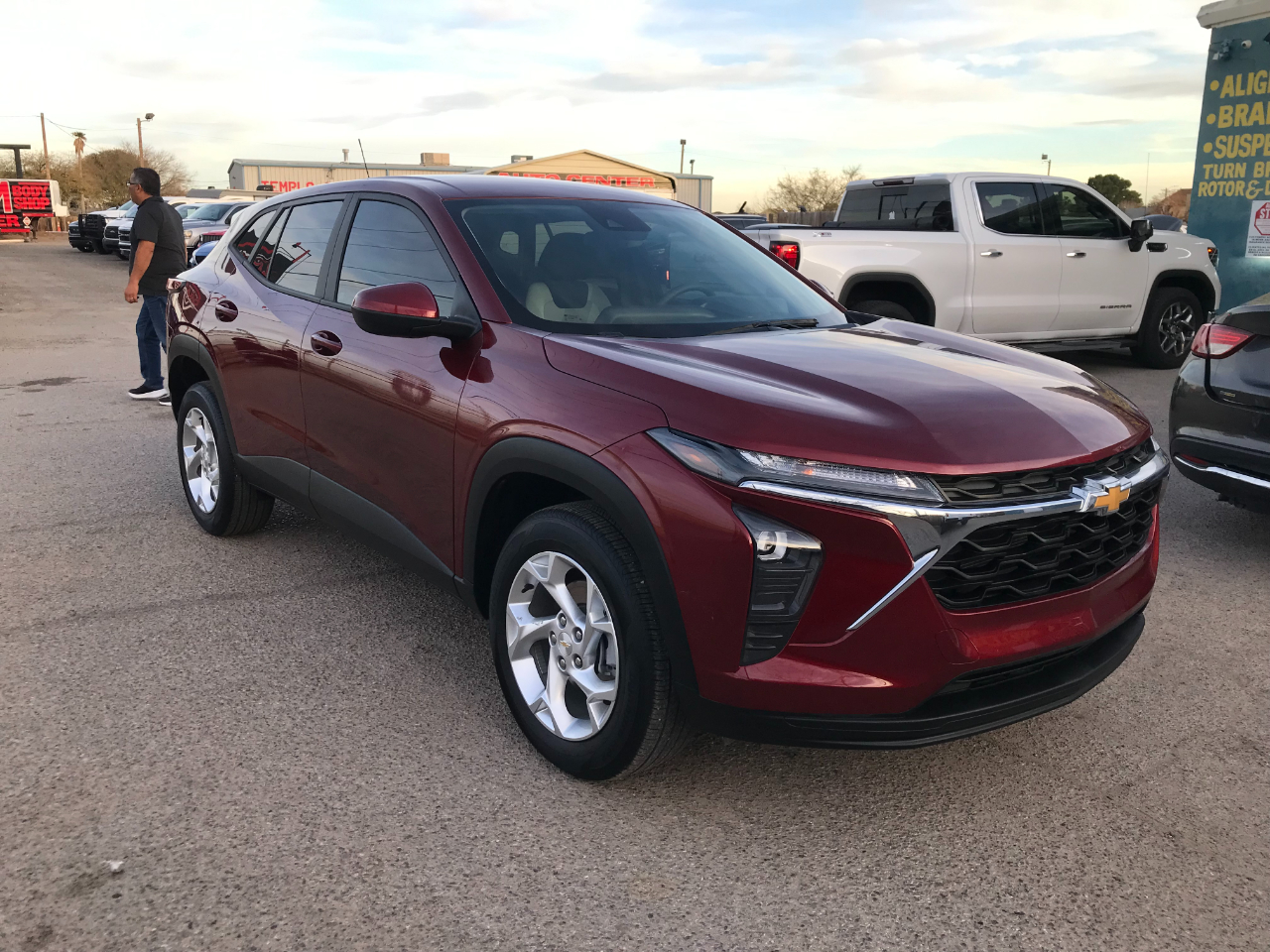 2025 Chevrolet Trax LS's photo