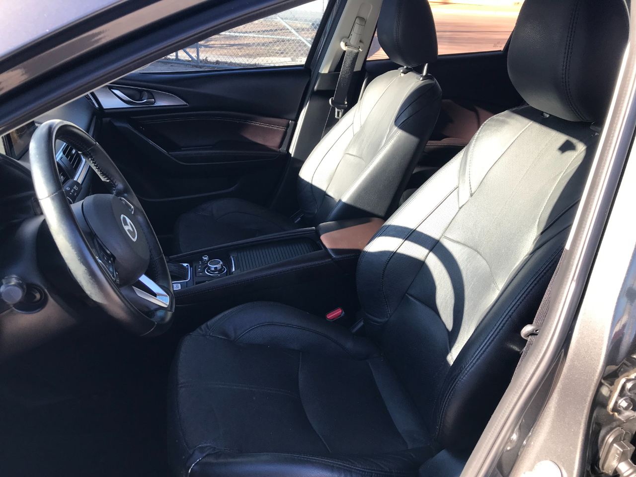 Mazda MAZDA3 s Grand Touring AT 5-Door 2018