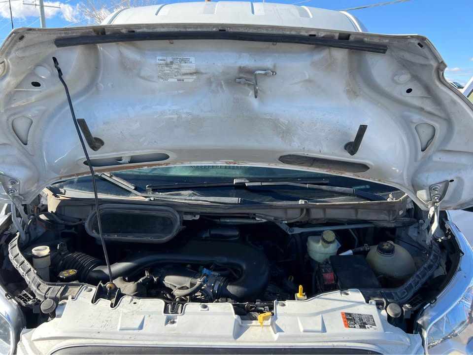 Ford Transit 150 Van Med. Roof w/Sliding Pass. 148-in. WB 2015