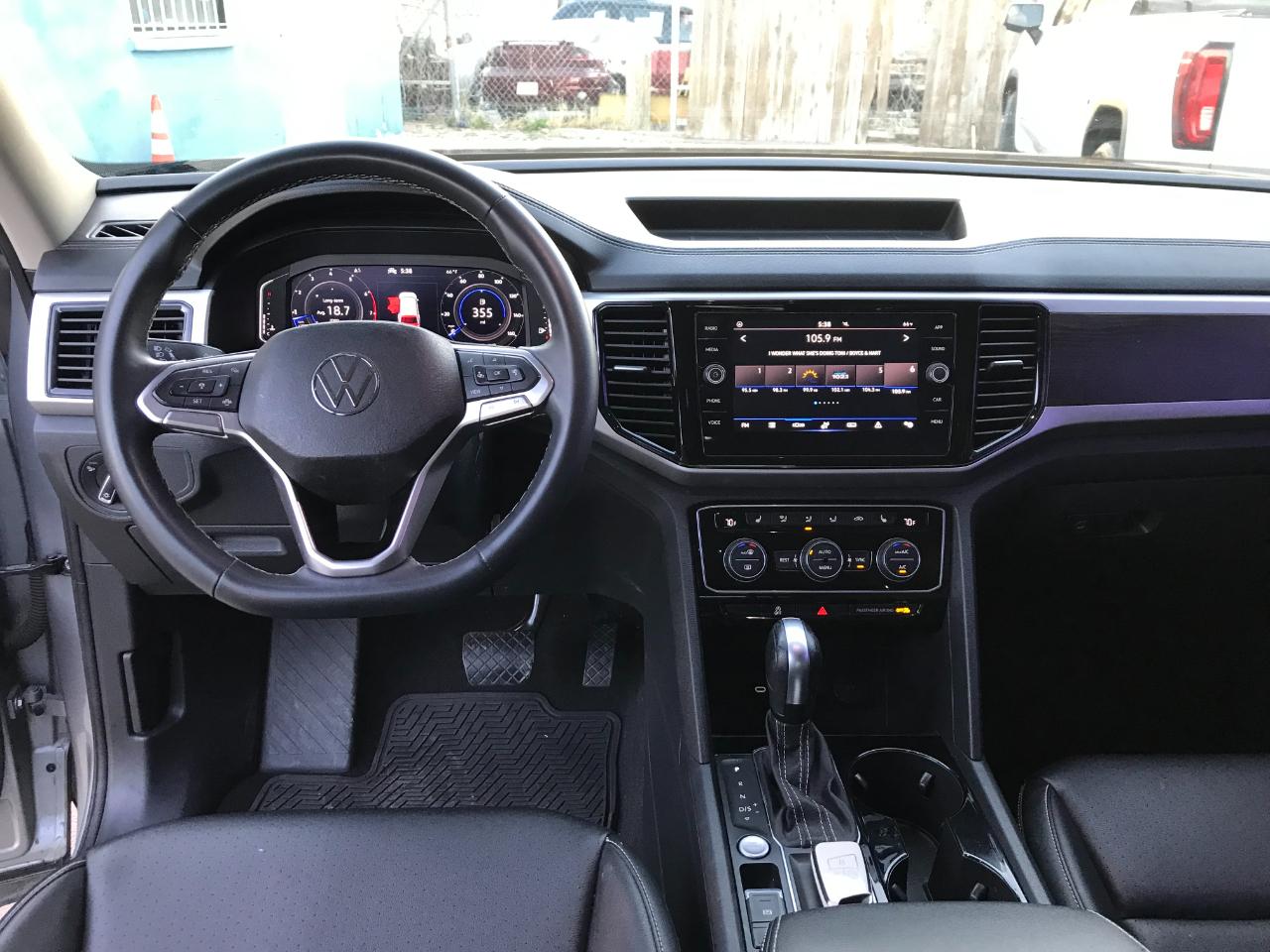 Volkswagen Atlas V6 SE w/Technology 2022