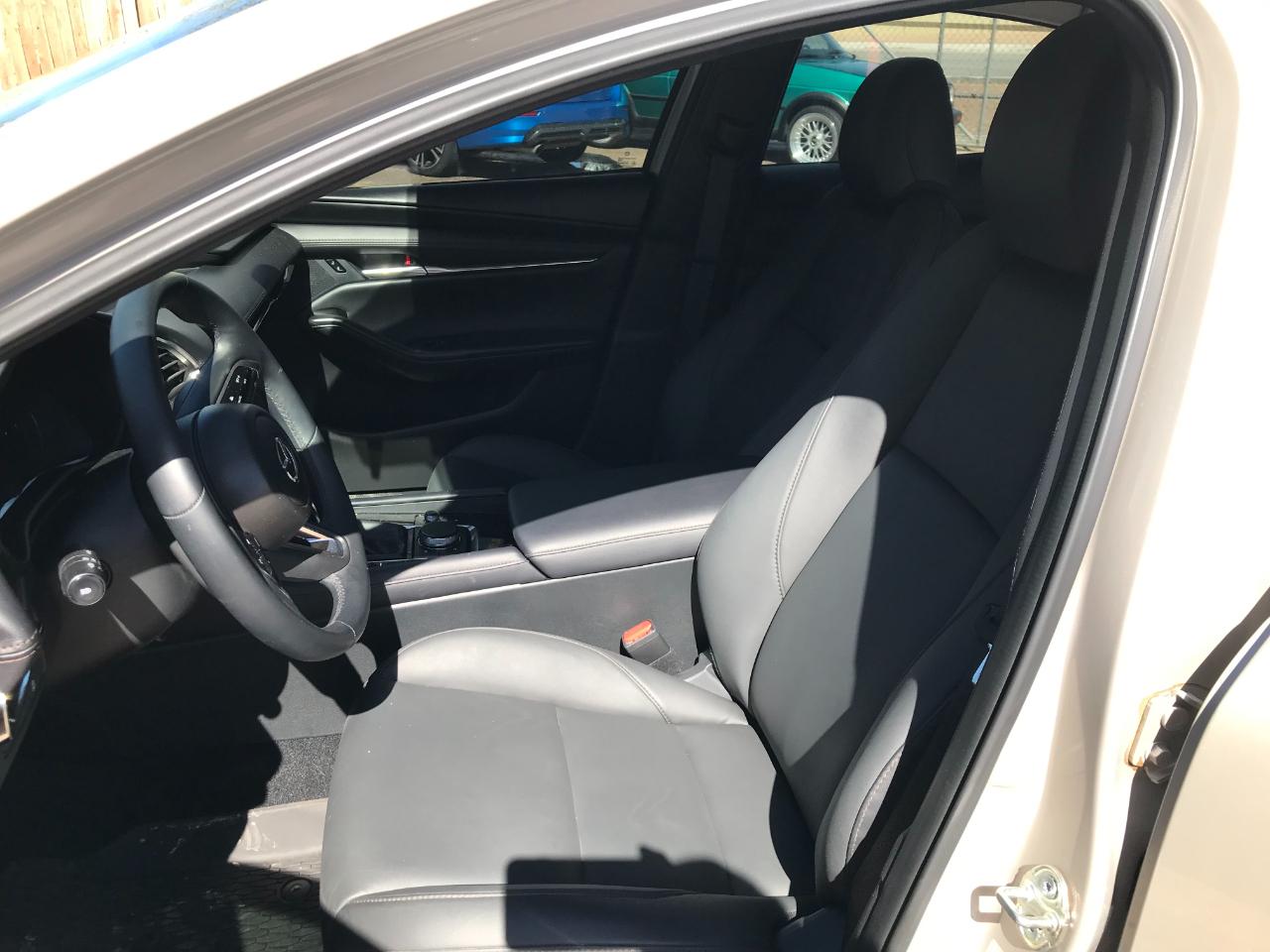 Mazda MAZDA3 2.5 S Preferred 2025