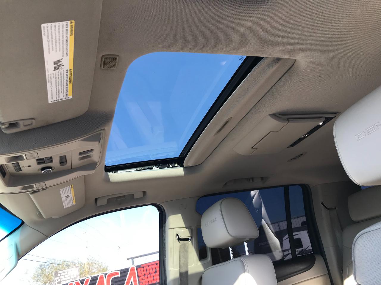 GMC Yukon XL Denali 4WD 2016