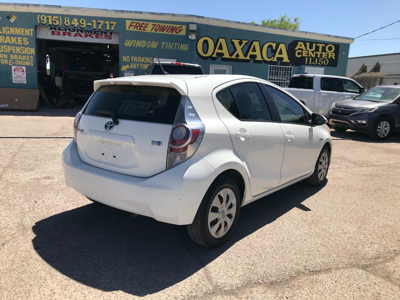 Toyota Prius c One 2013