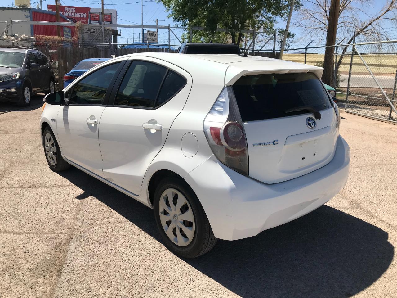 Toyota Prius c One 2013