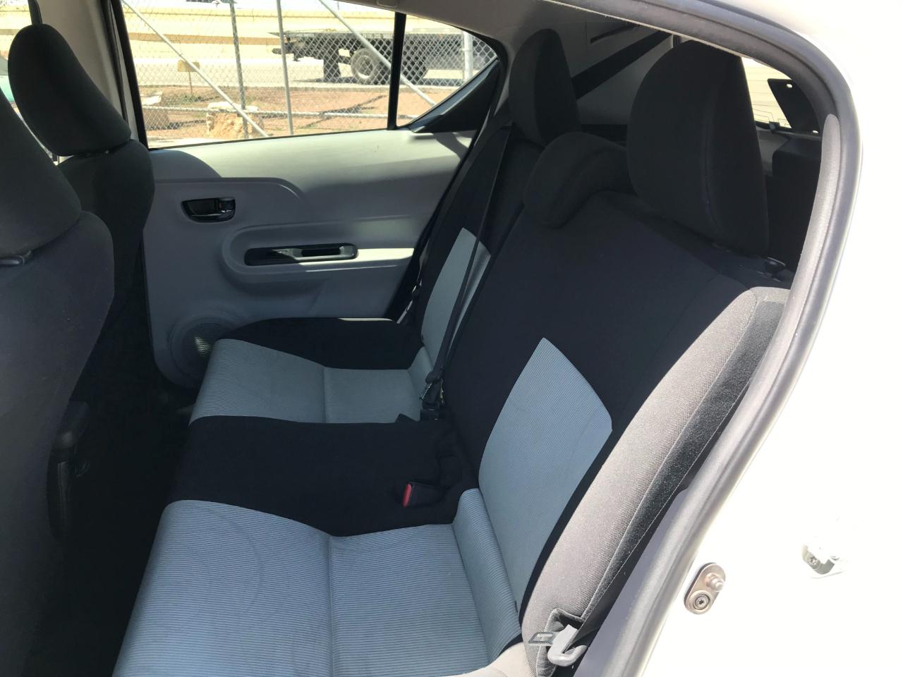 Toyota Prius c One 2013