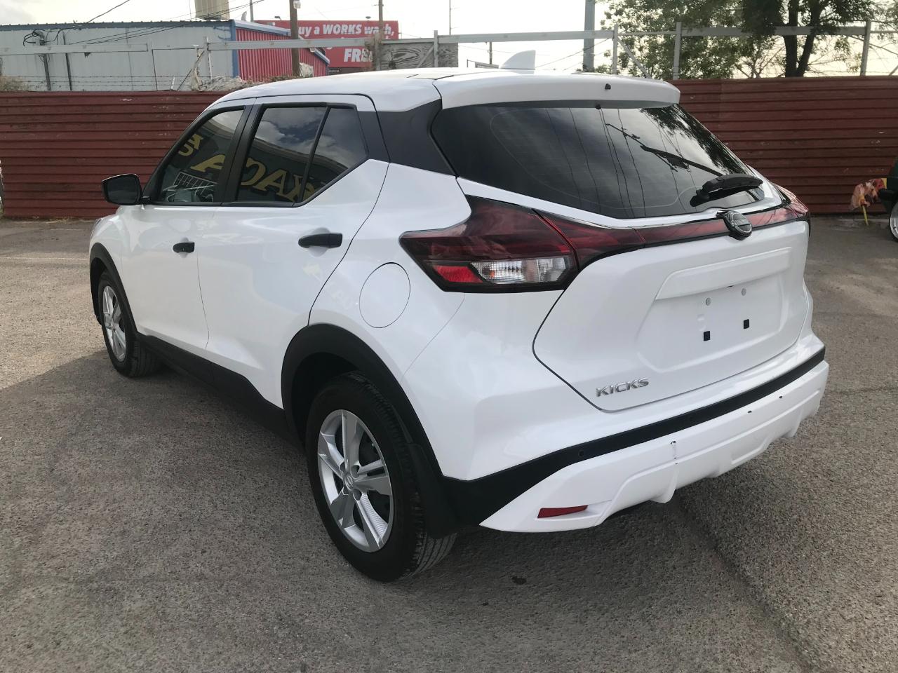 Nissan Kicks S 2023