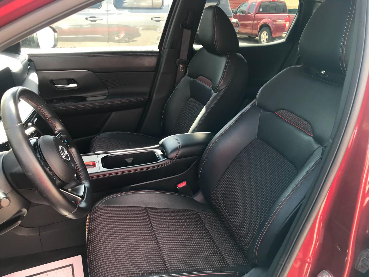 Nissan Kicks SR 2025
