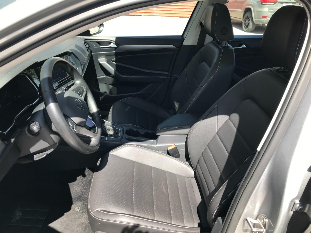 Volkswagen Jetta SE 2024