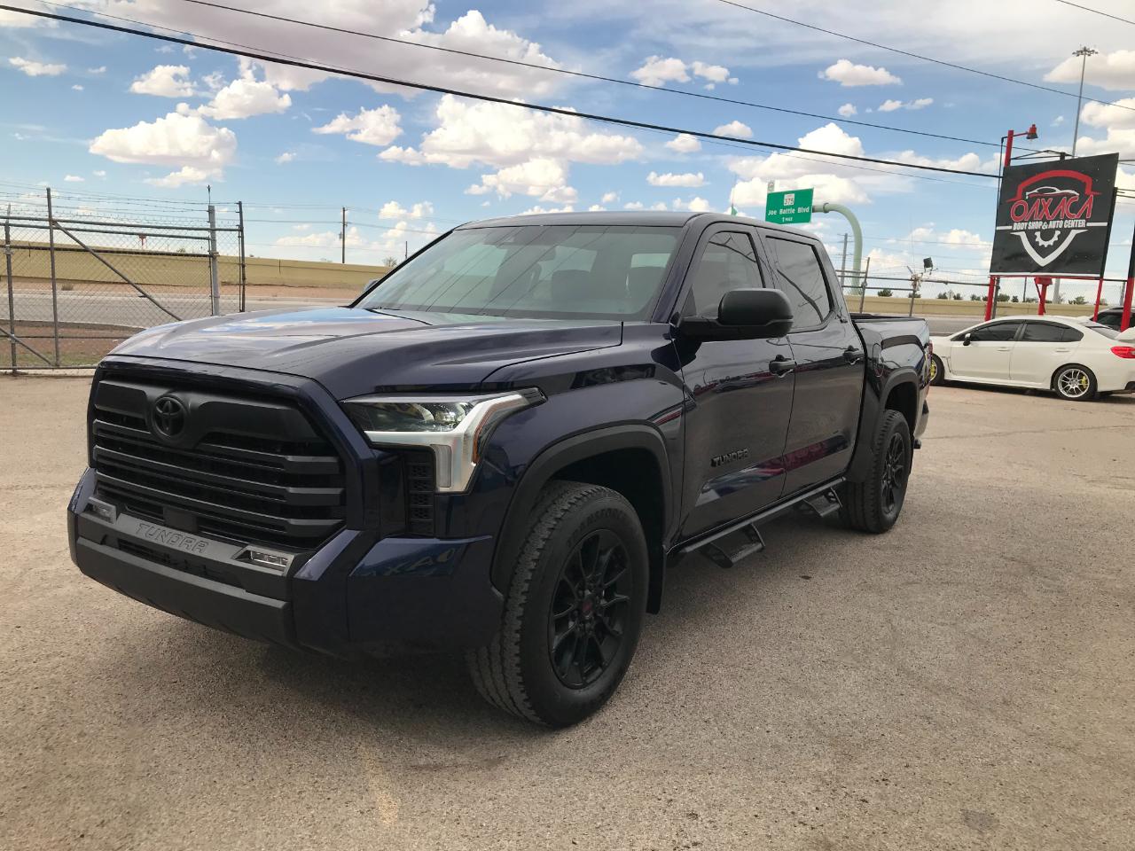 Toyota Tundra SR5 CrewMax 4WD 2025