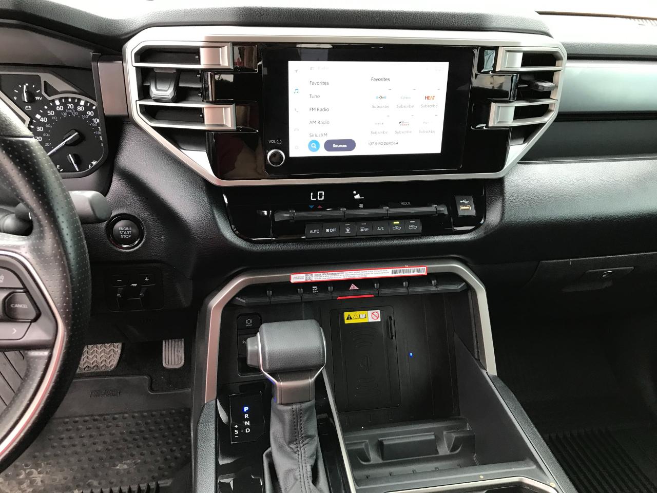 Toyota Tundra SR5 CrewMax 4WD 2025