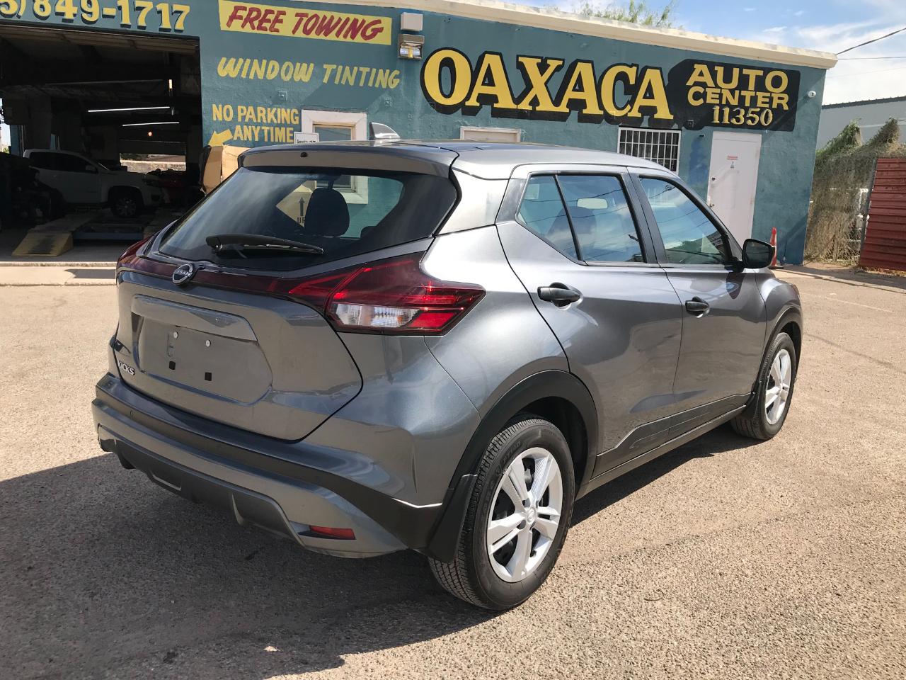 Nissan Kicks S 2025
