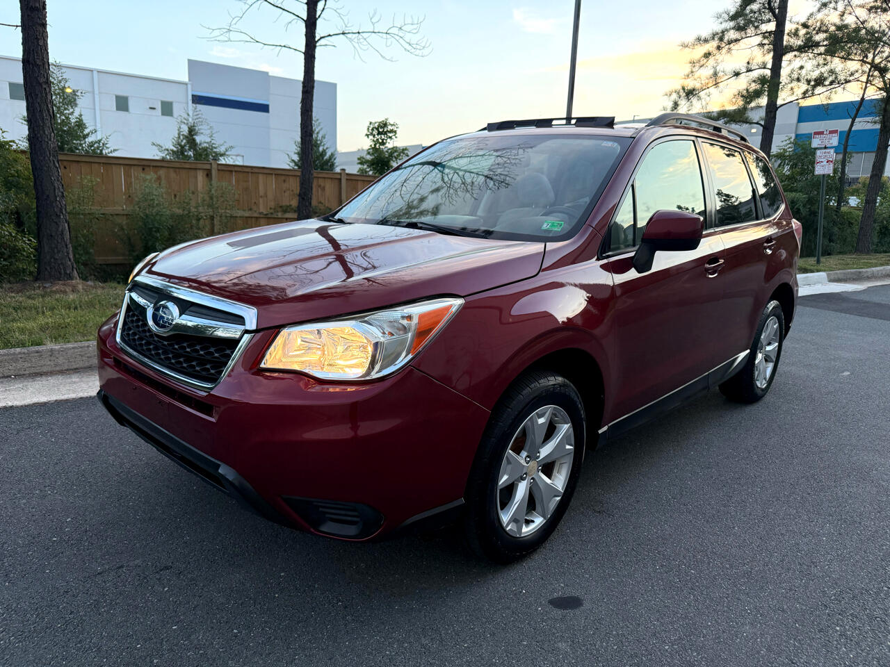 2015 Subaru Forester 2.5i Premium photo 2