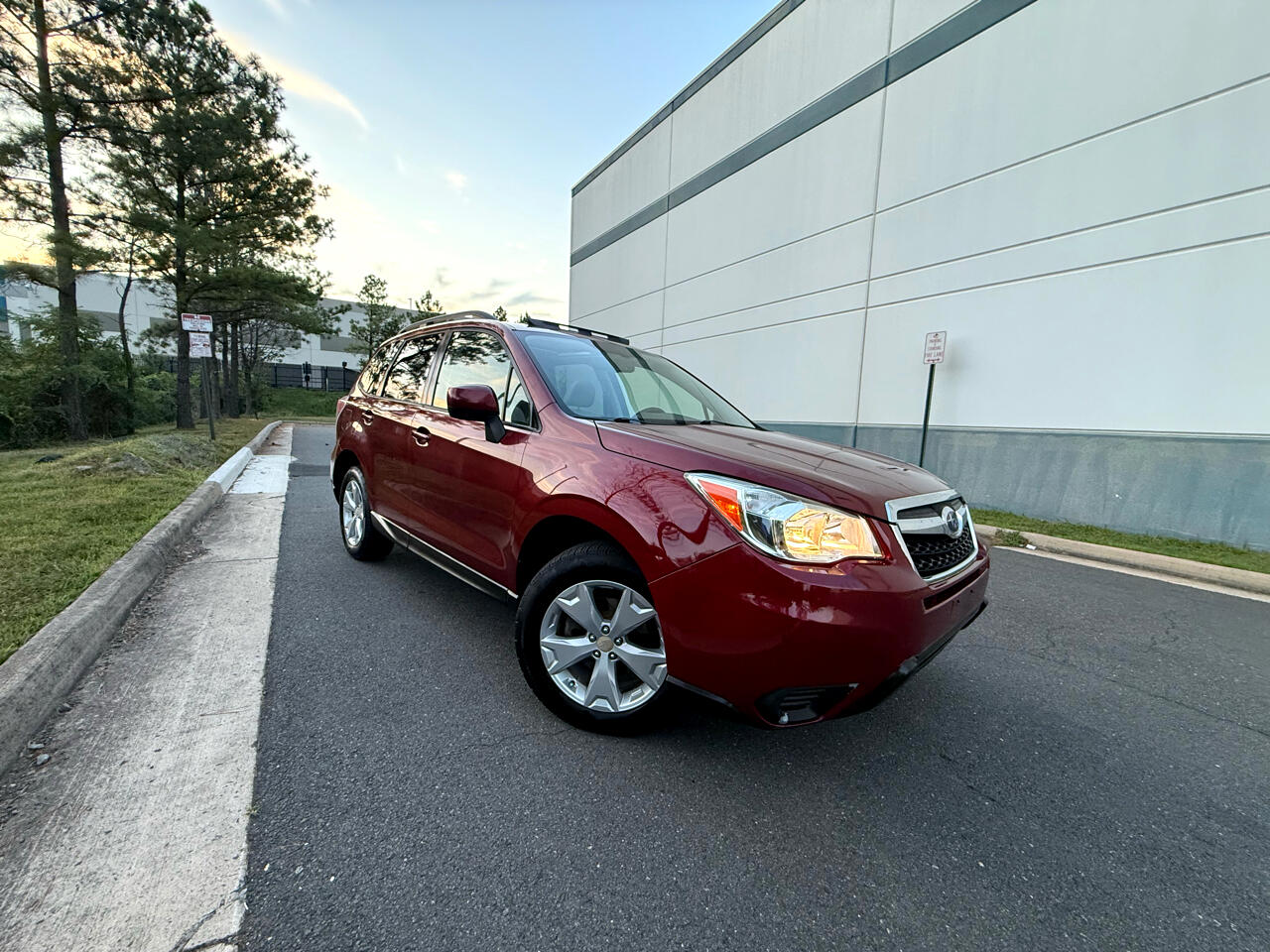 Subaru Forester 4dr CVT 2.5i Premium PZEV 2015 Subaru Forester 4dr CVT 2.5i Premium PZEV 2015