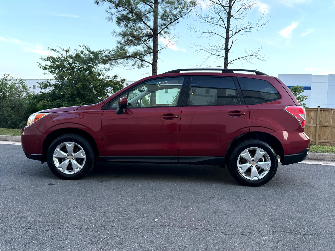 Subaru Forester 4dr CVT 2.5i Premium PZEV 2015 Subaru Forester 4dr CVT 2.5i Premium PZEV 2015