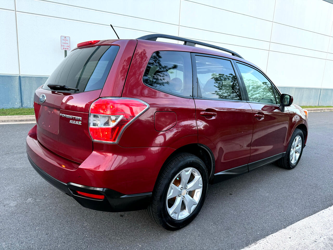 Subaru Forester 4dr CVT 2.5i Premium PZEV 2015 Subaru Forester 4dr CVT 2.5i Premium PZEV 2015