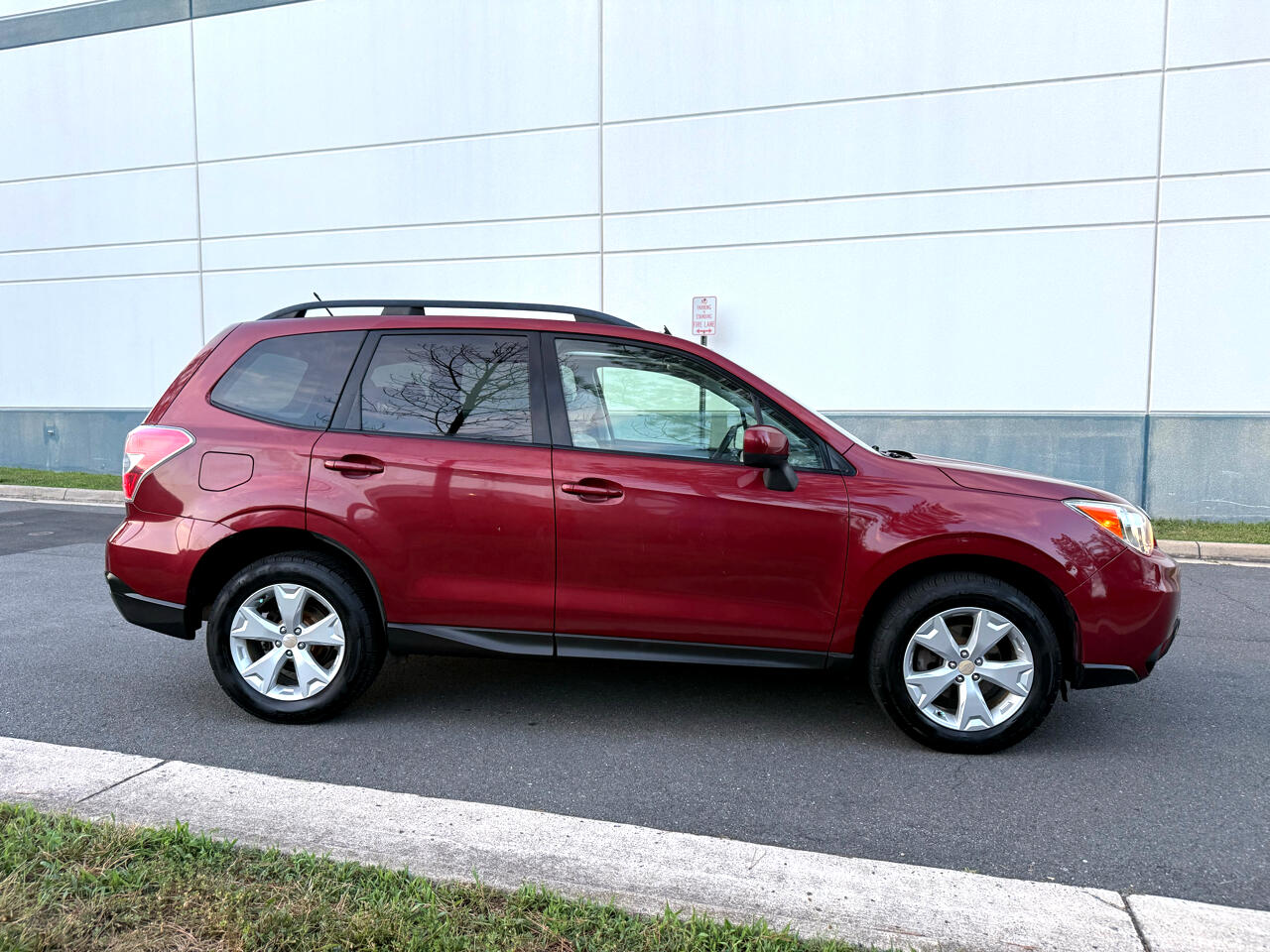 Subaru Forester 4dr CVT 2.5i Premium PZEV 2015 Subaru Forester 4dr CVT 2.5i Premium PZEV 2015