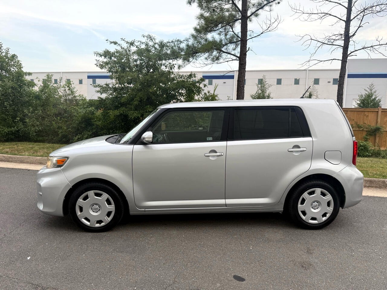 2012 Scion xB photo 7
