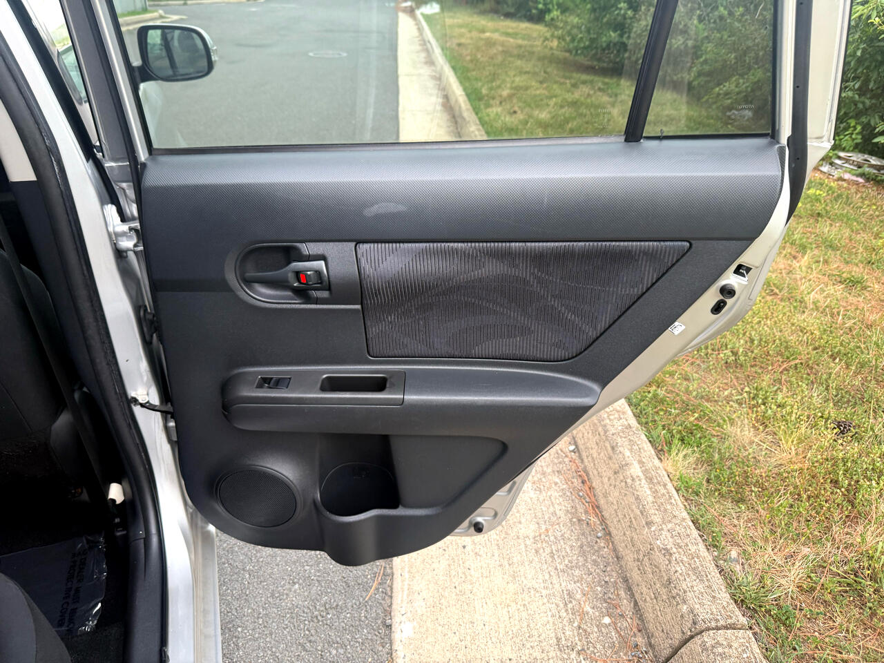 Scion xB 5dr Wgn Man (Natl) 2012 Scion xB 5dr Wgn Man (Natl) 2012