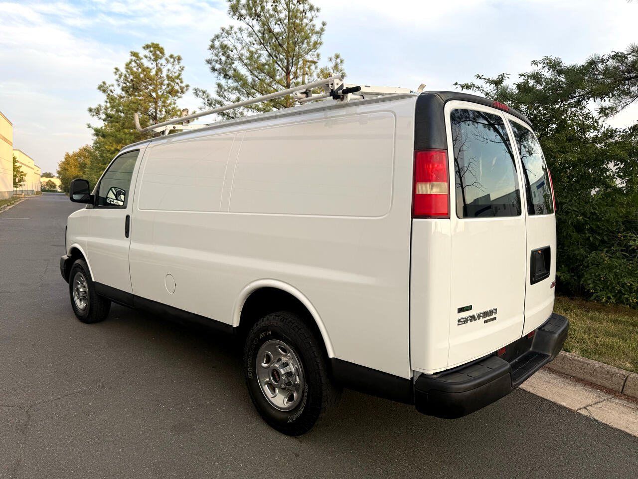 2011 Gmc Savana 3500 Cargo photo 3