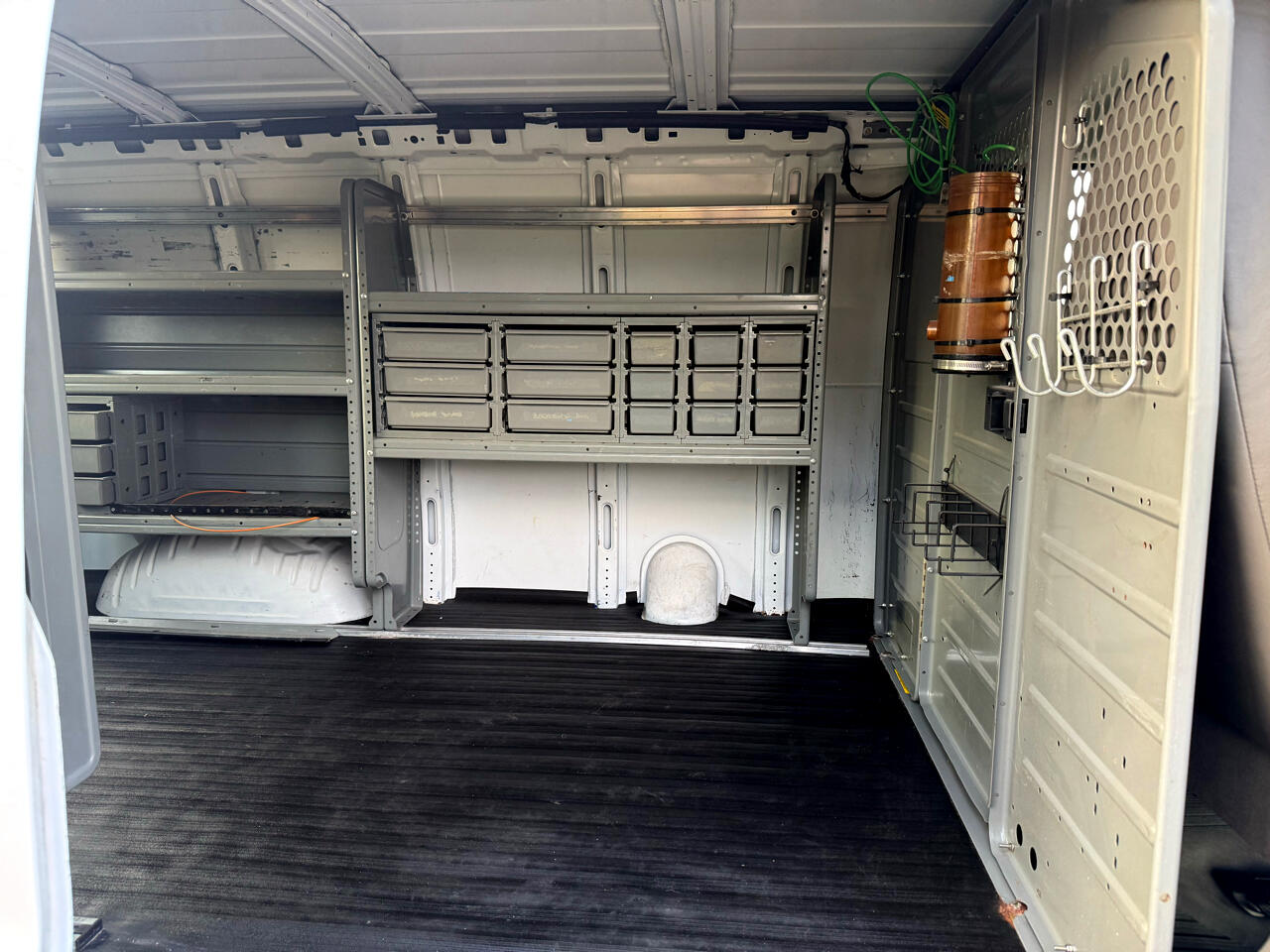 GMC Savana Cargo Van RWD 3500 135" 2011 GMC Savana Cargo Van RWD 3500 135" 2011