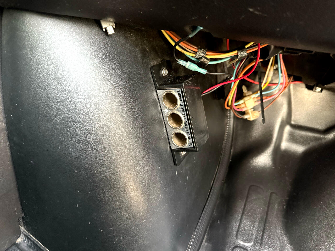 GMC Savana Cargo Van RWD 3500 135" 2011 GMC Savana Cargo Van RWD 3500 135" 2011