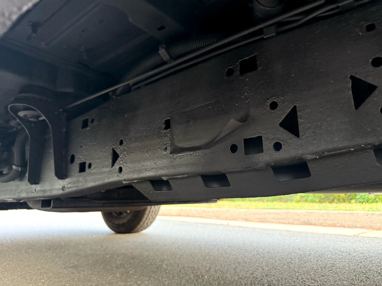 GMC Savana Cargo Van RWD 3500 135" 2011 GMC Savana Cargo Van RWD 3500 135" 2011