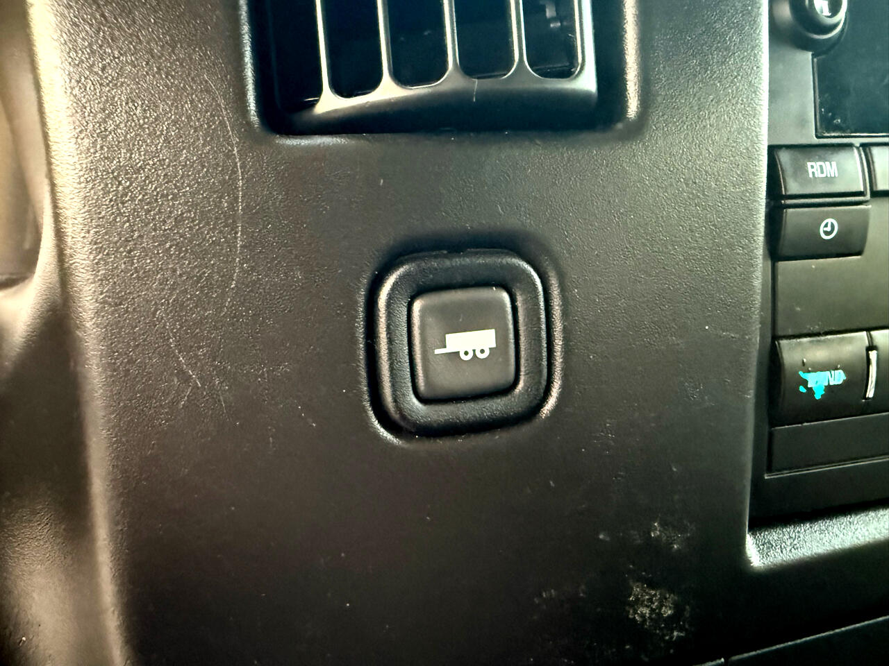 GMC Savana Cargo Van RWD 3500 135" 2011 GMC Savana Cargo Van RWD 3500 135" 2011