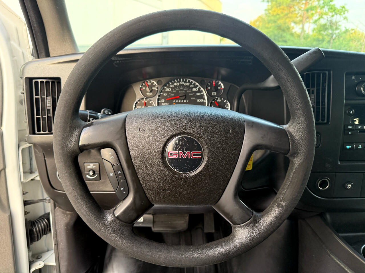 GMC Savana Cargo Van RWD 3500 135" 2011 GMC Savana Cargo Van RWD 3500 135" 2011