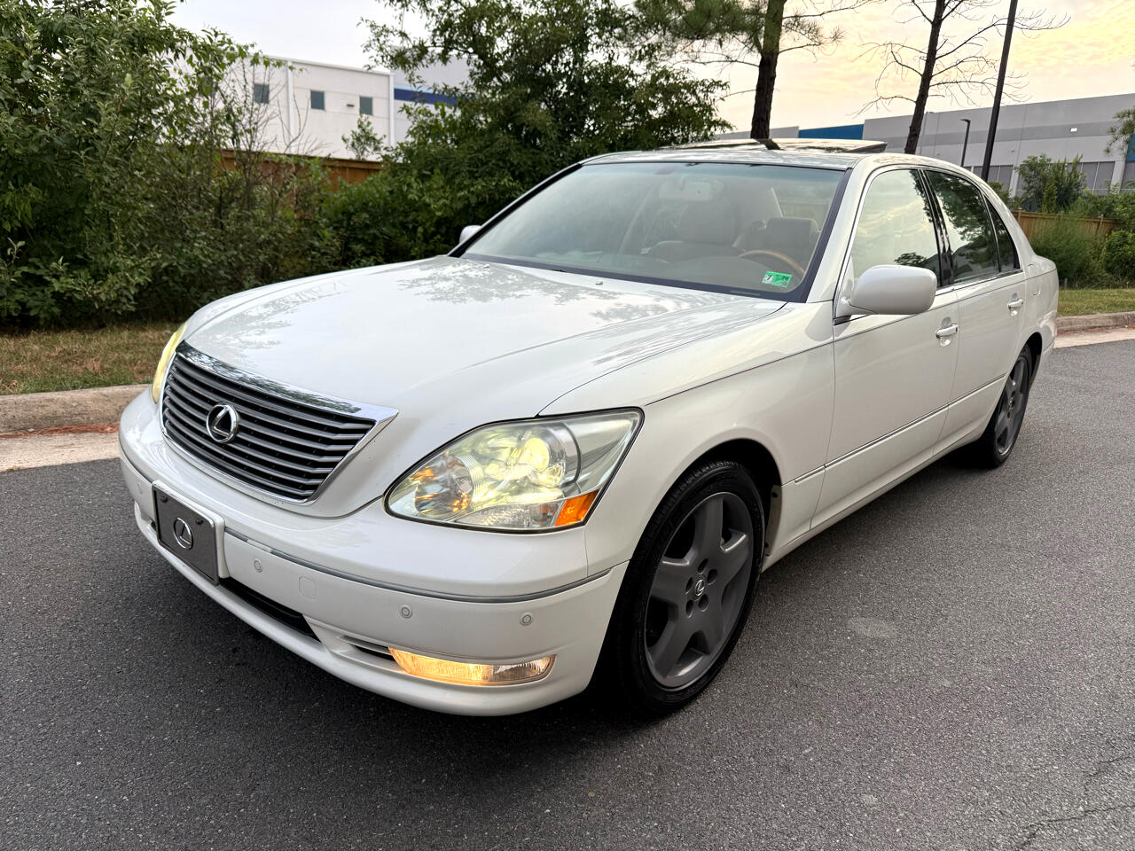 2005 Lexus LS 430 photo 2