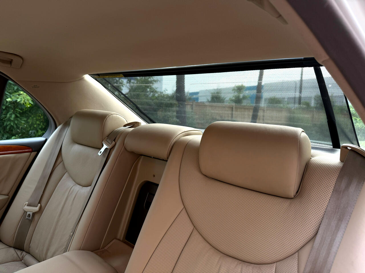2005 Lexus LS 430 photo 19