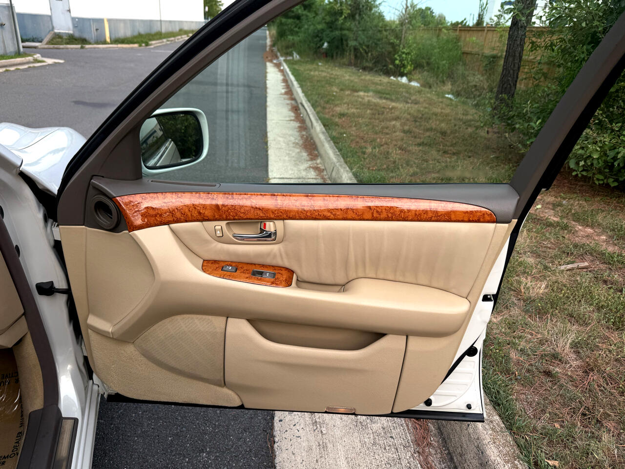 2005 Lexus LS 430 photo 22