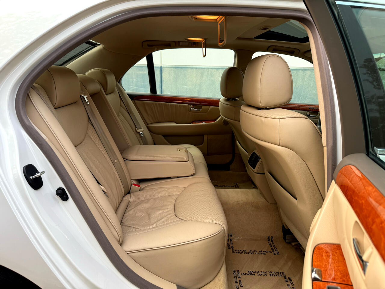 2005 Lexus LS 430 photo 24