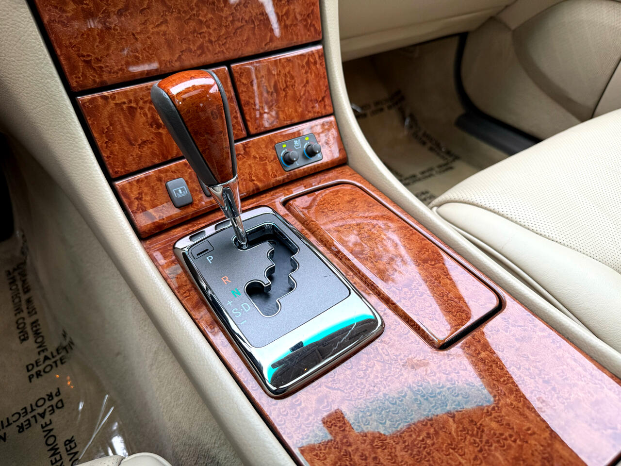 2005 Lexus LS 430 photo 29