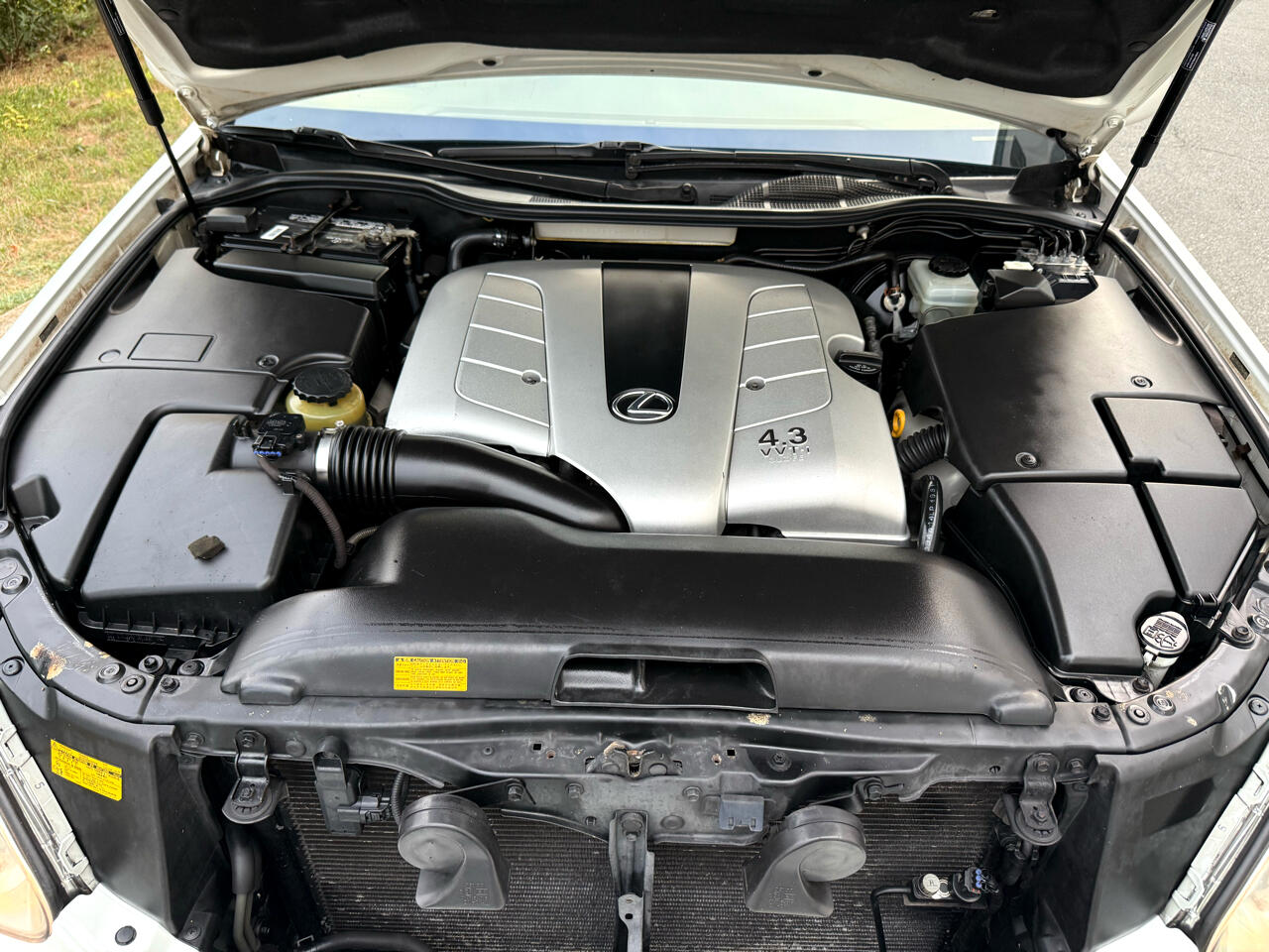 2005 Lexus LS 430 photo 44
