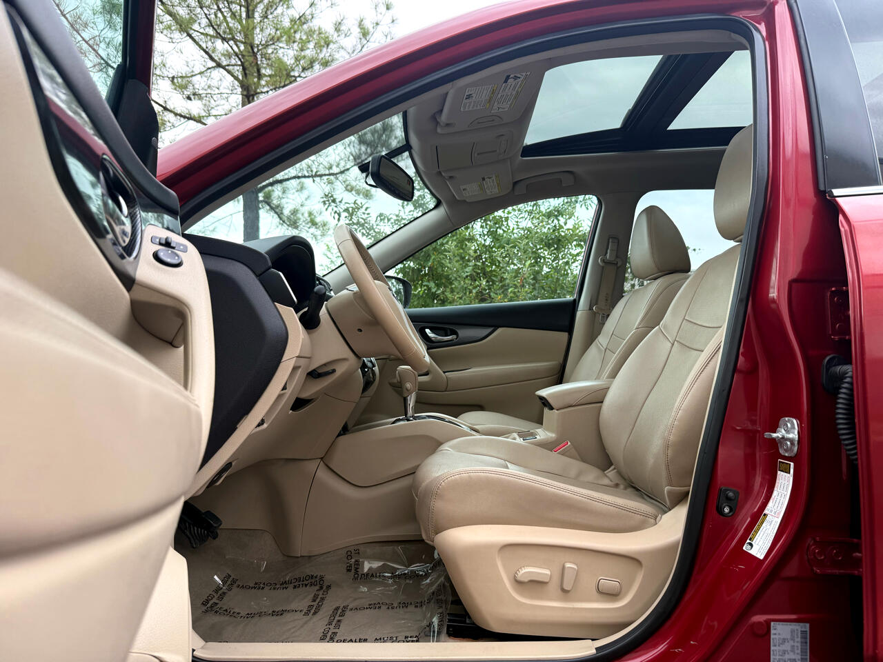 2015 Nissan Rogue SL photo 15