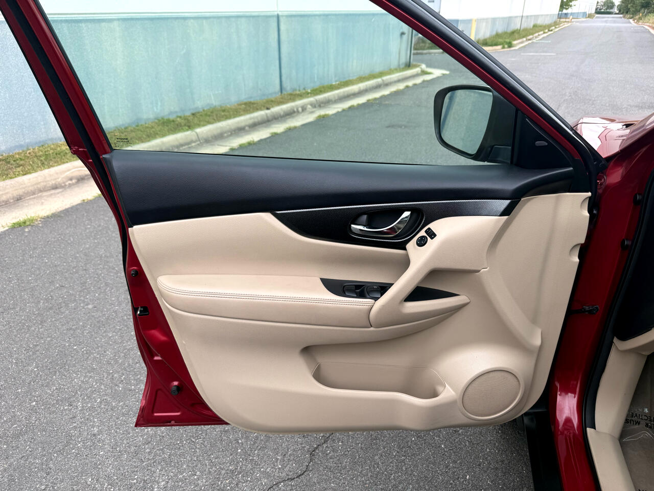 2015 Nissan Rogue SL photo 17