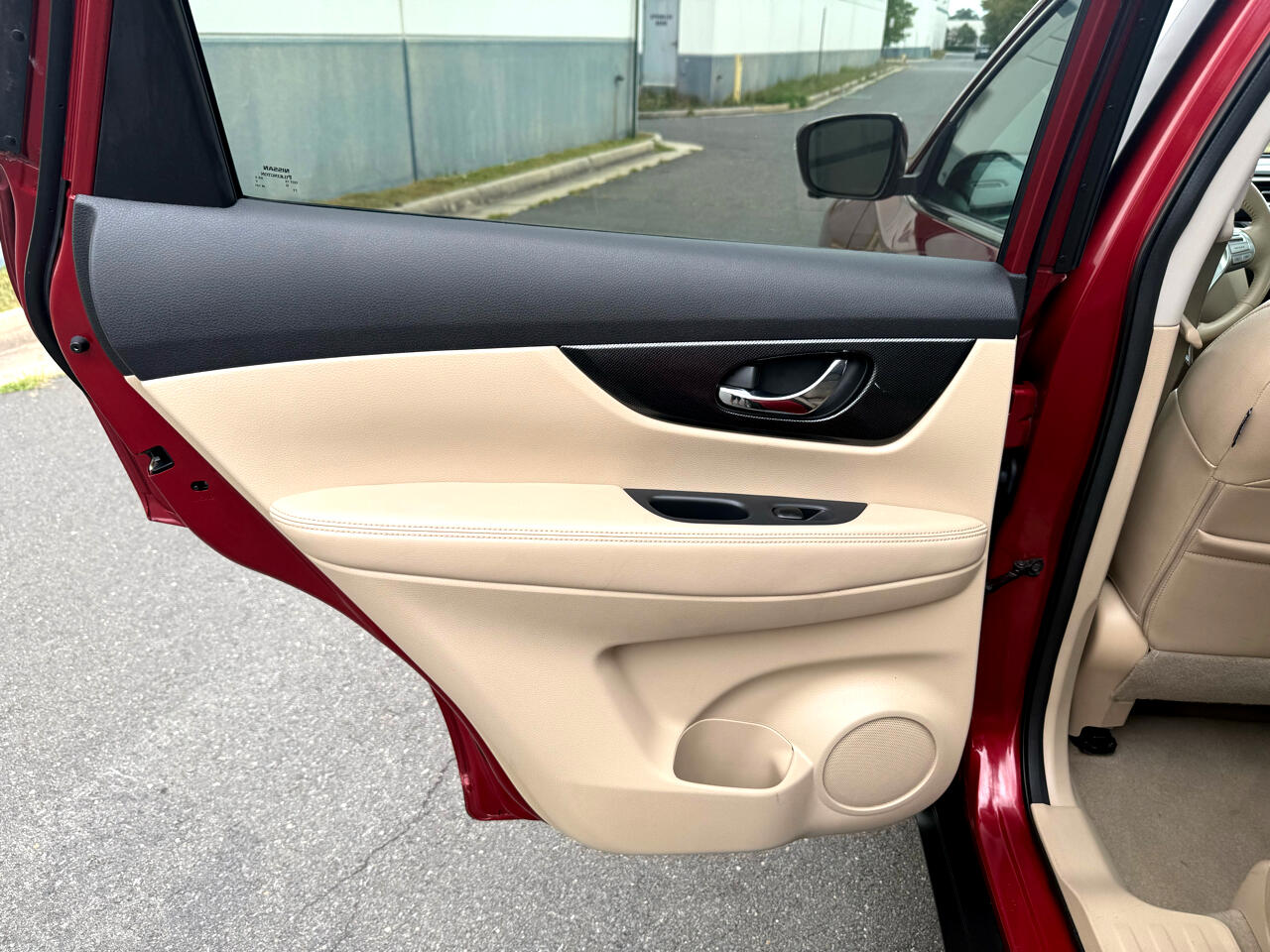 2015 Nissan Rogue SL photo 21