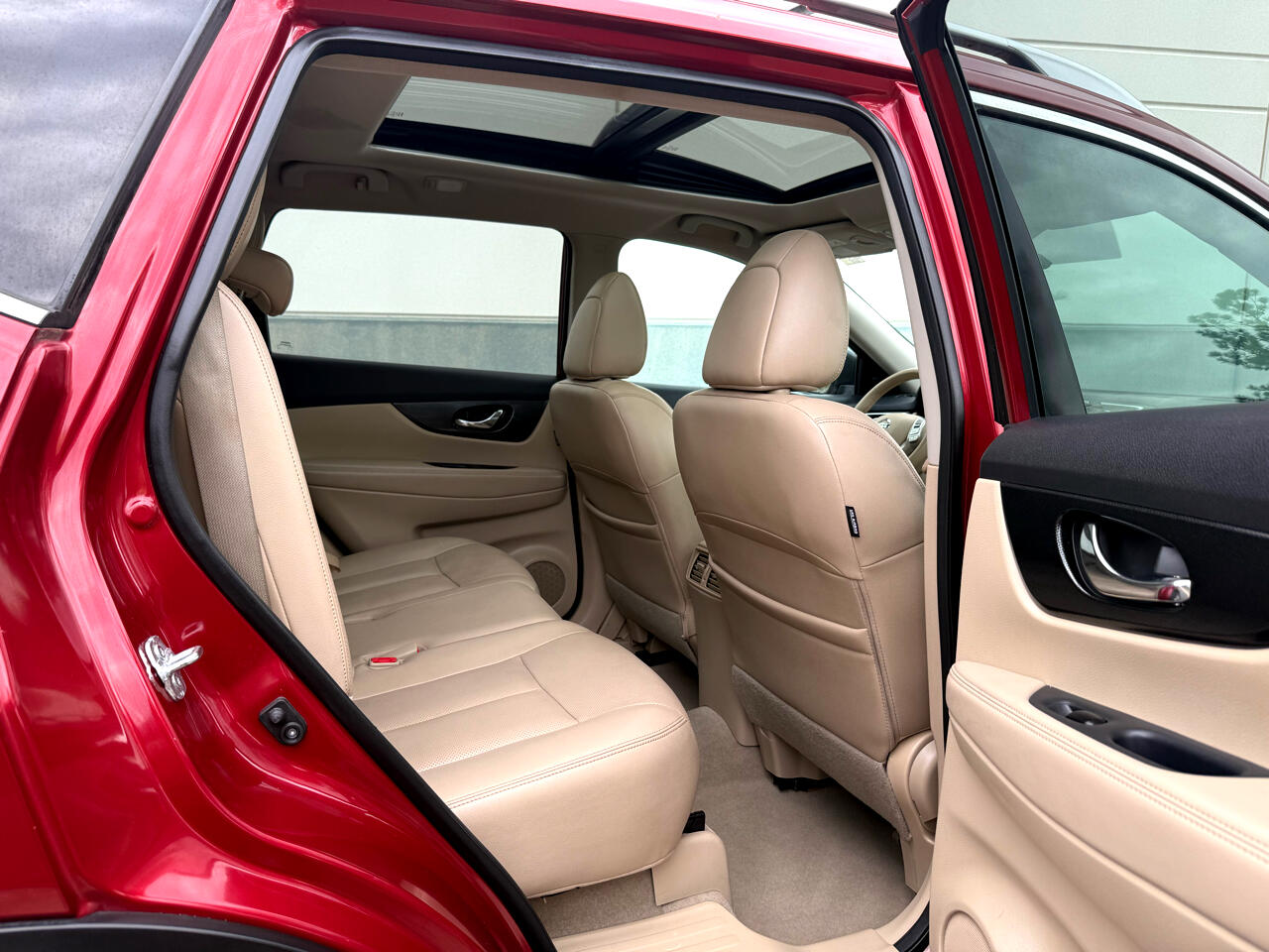 2015 Nissan Rogue SL photo 27