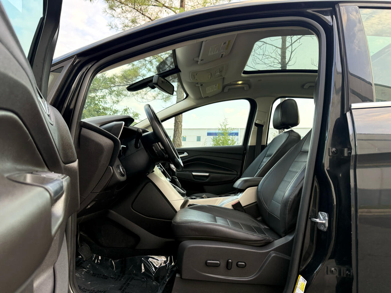 2013 Ford C-Max Hybrid SEL photo 15